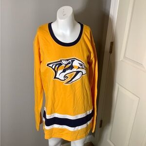 Men’s Small Nashville Predators  NHL Brand Long Sleeve Shirt